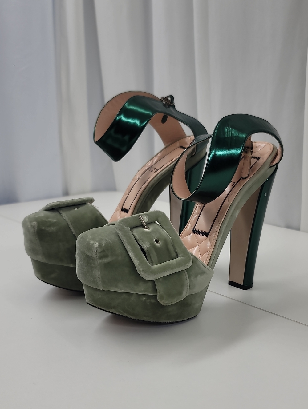 No.21 Green Velvet Platform Pumps Size 40 US Size 10